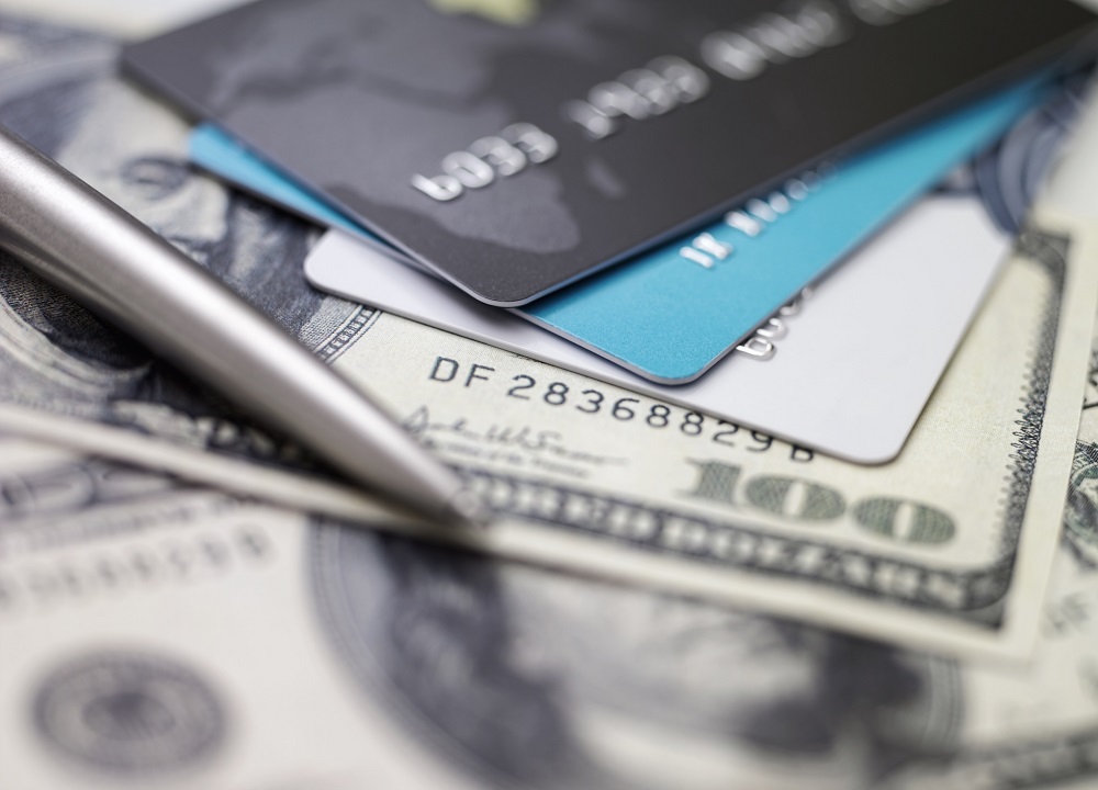 Banknoty i karty kredytowe